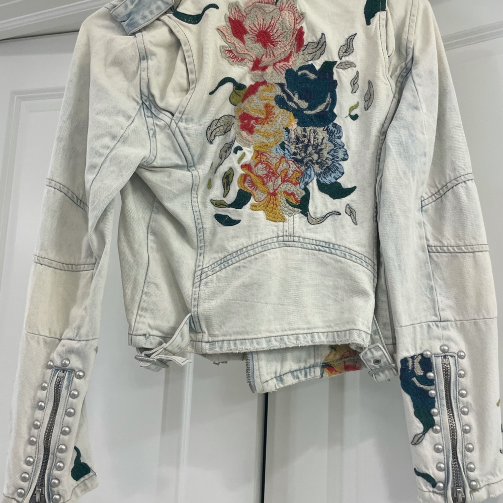 Jeans jacket - Picture 6 of 11